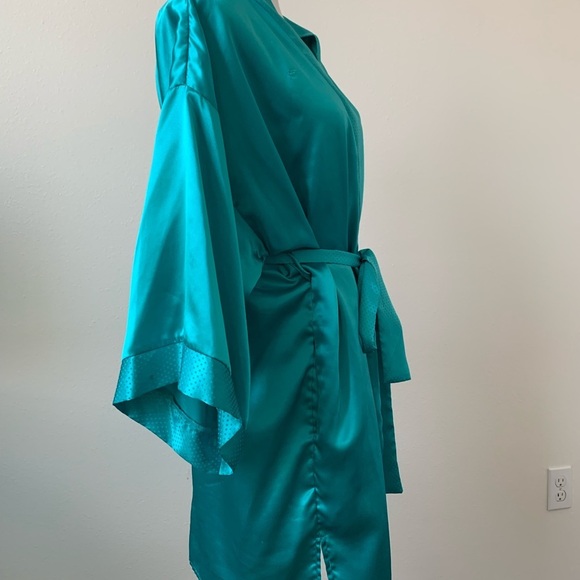 Kimono robe - Picture 2 of 7